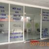 thi-cong-decal-kinh-tai-TPHCM
