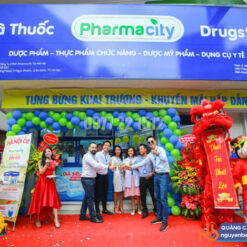 Biển nhà thuốc mang đến niềm tin trước mắt cho khách hàng.