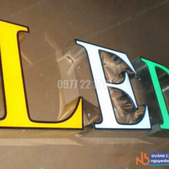 Bảng hiệu inox kết hợp đèn led